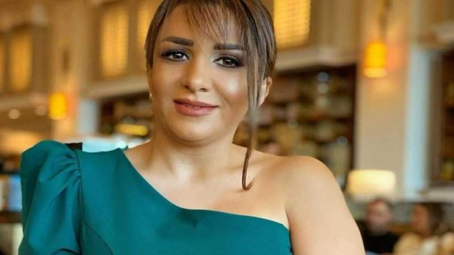 Azərbaycanlı müğənni anasının tabutunu çiyinlərində daşıdı - VİDEO