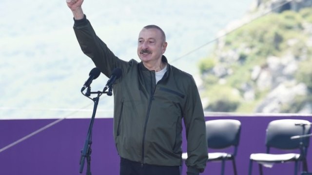 Ölkə başçısı Azərbaycan xalqını Zəfər Günü münasibətilə təbrik etdi