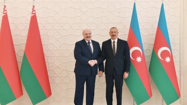 Lukaşenko Prezident İlham Əliyevə zəng etdi