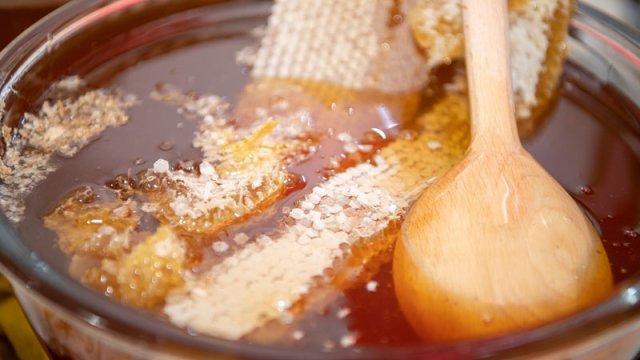 Bu il Bal yarmarkasında 100 tondan artıq arıçılıq məhsulu satılıb