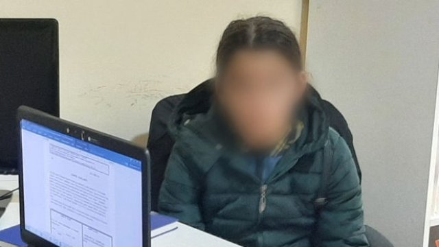 Azərbaycanda narkoman anasından bezən 10 yaşlı qız polisə müraciət etdi