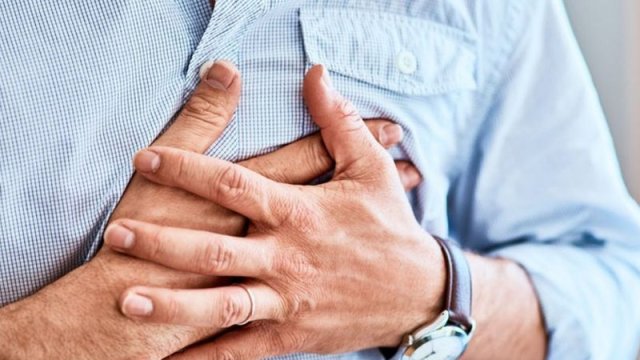 Kardioloq tromb zamanı insanın hansı ağrılarla üzləşdiyini açıqladı