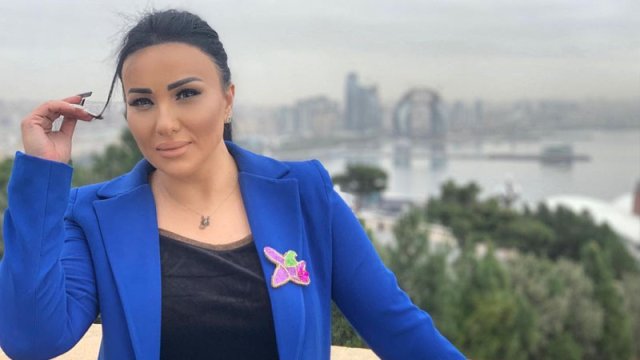 Məşhur teleaparıcı boşanma səbəbini açıqladı - VİDEO