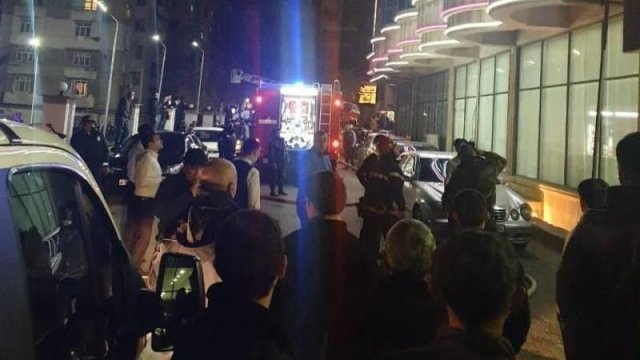 Bakıda toy zamanı şadlıq sarayında yanğın oldu - İnsanlar təxliyə edildi (VİDEO)