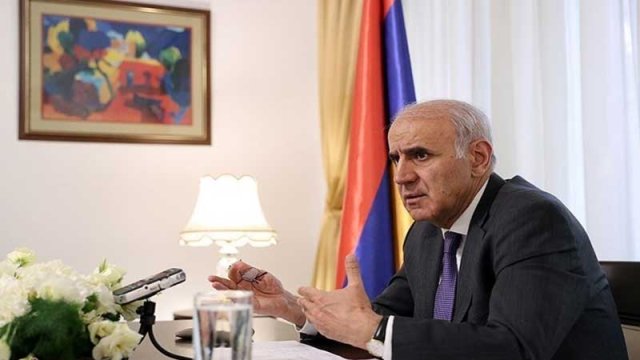 Paşinyan İrandakı keçmiş səfirini özünə müşavir təyin etdi