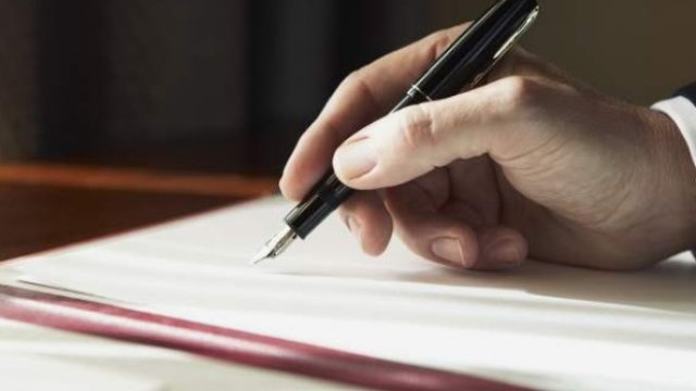 Azərbaycanda “Dövlət rüsumu haqqında” qanuna dəyişiklik edildi