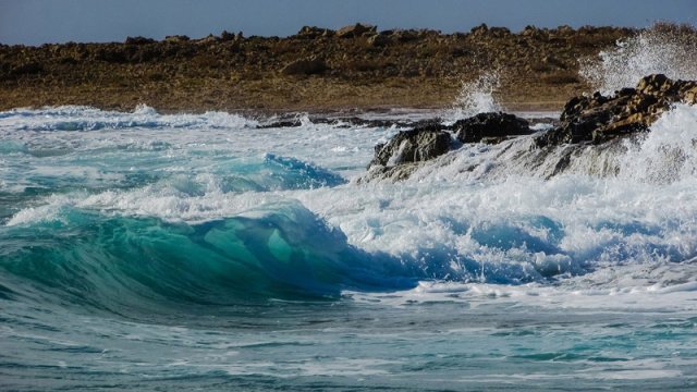 Xəzərdə müəmma: Dəniz niyə çəkilir?