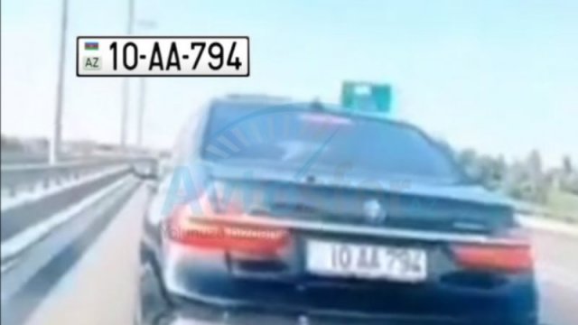 Bakıda “AA” seriyalı maşınla qazinin önünü kəsərək təhqir edən şəxs kimdir? - VİDEO