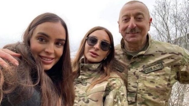 İlham Əliyev ailəsi ilə Qubaya getdi - FOTOLAR