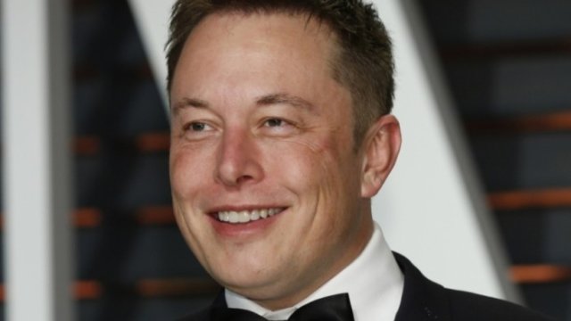 Dünyanın ən zəngin adamı evsiz qaldı