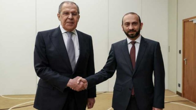 Lavrov və Mirzoyan Qarabağ razılaşmalarının icrasını müzakirə ediblər