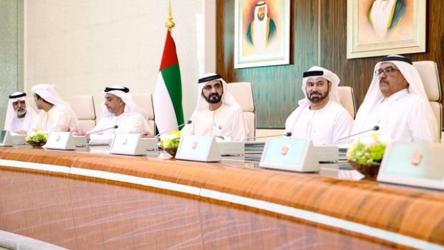 Dubay hökuməti kağızdan imtina etdi