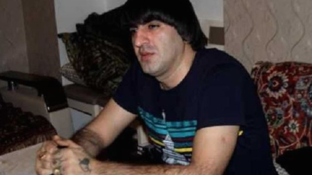 “Qoca” ləqəbli avtoritetin cinayət ortağına 18 illik hökm oxundu