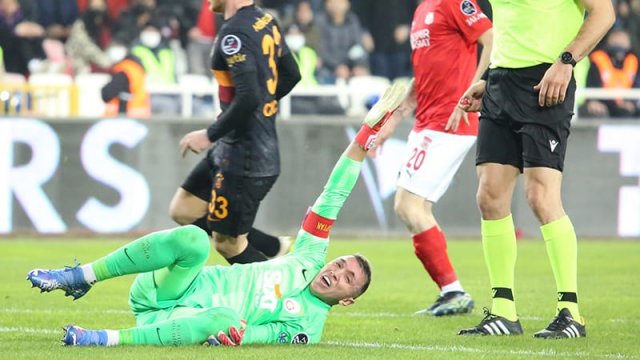 Fernando Muslera üçün mövsüm bitdi