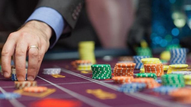 Azərbaycanda qumar oyunlarına görə 50 min manatadək cərimə gəlir