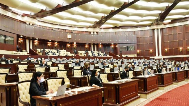 Vitse-prezidentlərə ömürlük diplomatik pasportun verilməsinə dair layihə qəbul edilib