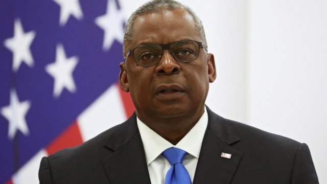 ABŞ müdafiə naziri koronavirusa yoluxdu