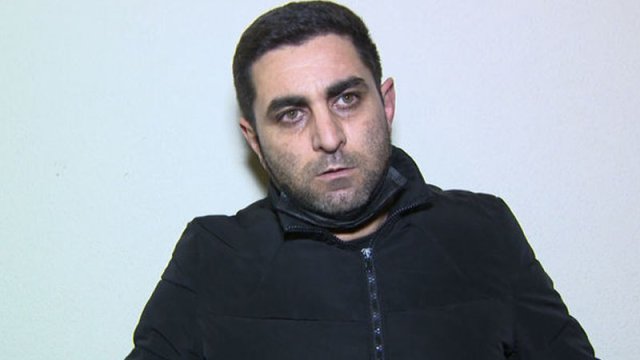 Bakıda hədə-qorxu gələrək insanlara heroin satdıran şəxs ələ keçdi -xa0 xa0FOTO/VİDEO