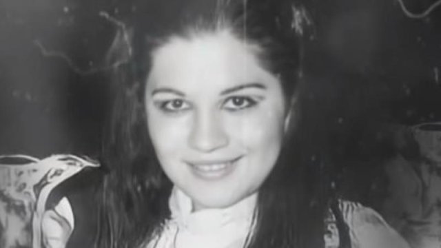 4 filmlə məhşurlaşan və 19 yaşında ölən Şükranın ürəkdağlayan həyat hekayəsi - FOTOLAR
