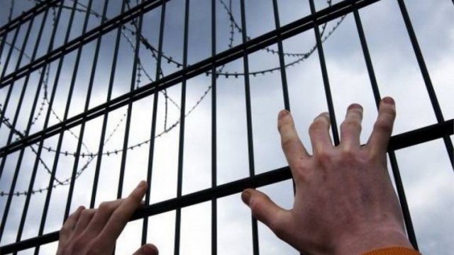 Azərbaycanda məhbuslar vəkilləri vasitəsilə virusa yoluxub? - AÇIQLAMA