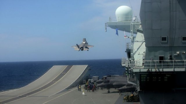 F-35 qırıcısı dənizə düşdü