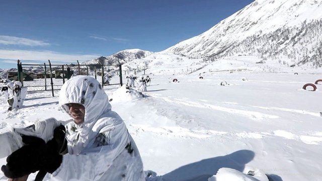 Müdafiə Nazirliyi həftəlik icmalını təqdim etdi - VİDEO