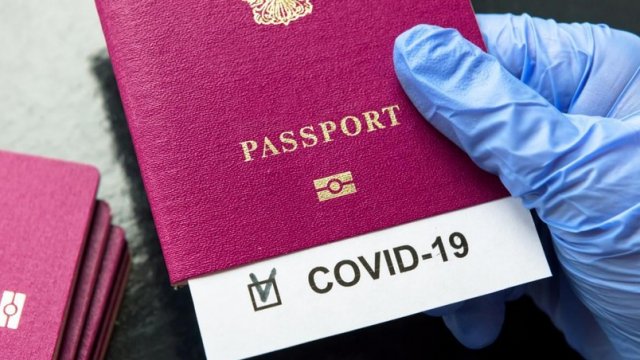 Qonşu ölkədə “COVID-19” pasportları ləğv olundu