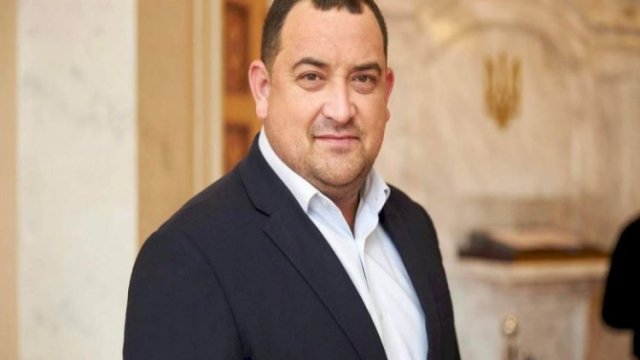 Rüşvət alan deputat tutuldu