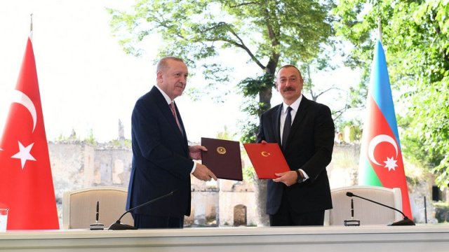 Prezident Şuşa Bəyannaməsini təsdiqlədi