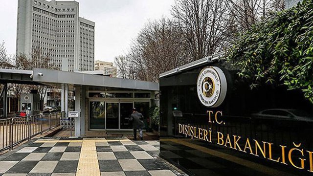 Türkiyə XİN Ukrayna ilə bağlı vətəndaşlarına müraciət etdi