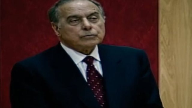 Heydər Əliyevin həmsədrlərə sərt iradları - “Gərək evləndirək”- VİDEO