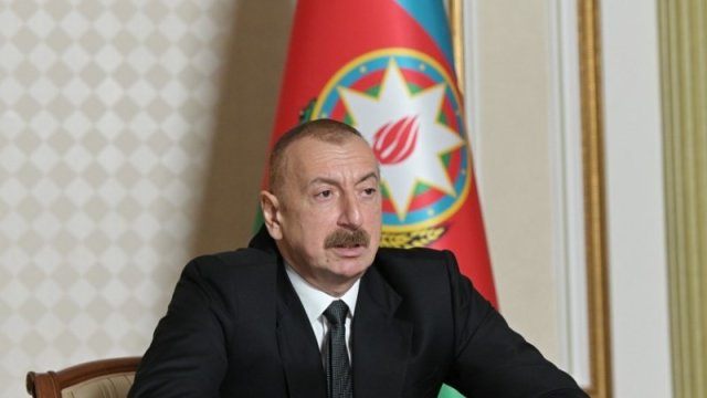Dövlət başçısı: \