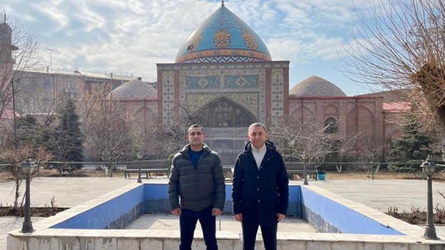 Azərbaycanlı deputatlar İrəvandakı Göy məsciddə - FOTO/VİDEO