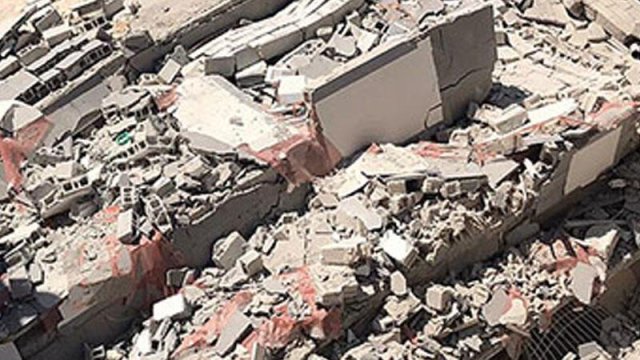 Bakıda bina çökdü - Dağıntılar altında qalanalar var - FOTO