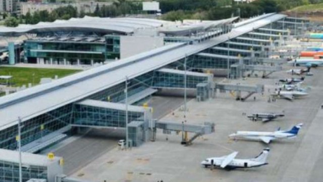 Qostomel hava limanı da rusların nəzarətinə KEÇDİ