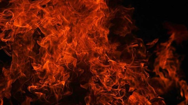 Xarkovda yaşayış məntəqələrini bombalayan o təyyarə vuruldu