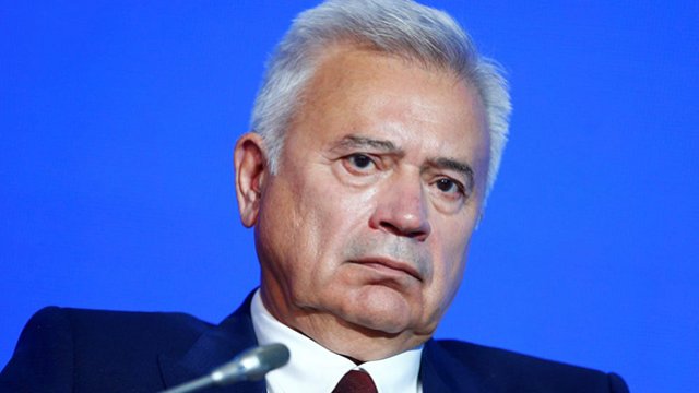 Vahid Ələkbərov sərvətinin 60 faizini itirib - “Bloomberg”