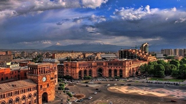 İrəvanda atışma - Kriminal avtoritet güllələndi - FOTOLAR