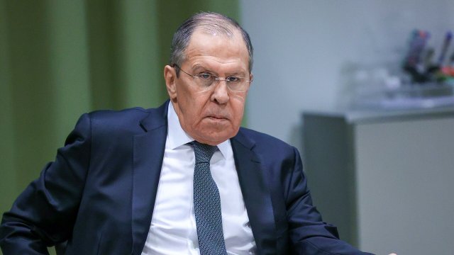 Lavrov Ukraynada bombalanan doğum evi haqda danışdı: Orada ...