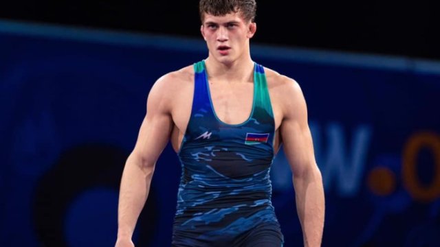 Azərbaycanlı güləşçi ermənini Bolqarıstanda yıxıb-sürüdüxa0