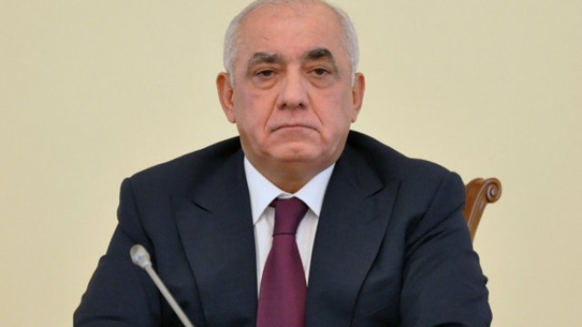 Baş nazir bahalaşmadan DANIŞDI
