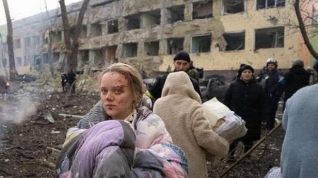Rusiya hərbçiləri Mariupolda regional xəstəxananın həkim və xəstələrini girov götürüblər