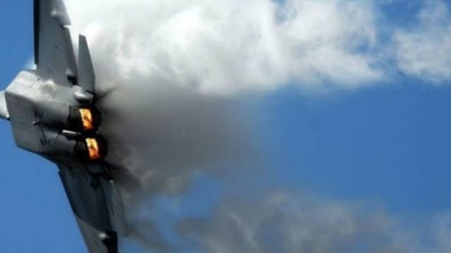 Rusiyanın dörd təyyarəsi və 15 hərbi texnikası məhv edildi