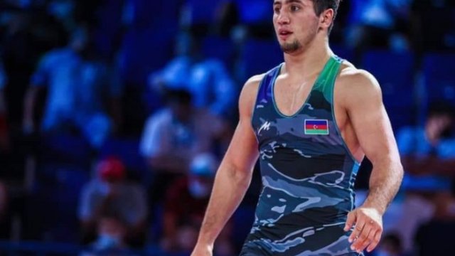 Azərbaycan güləşçisi erməni rəqibini məğlub etdi