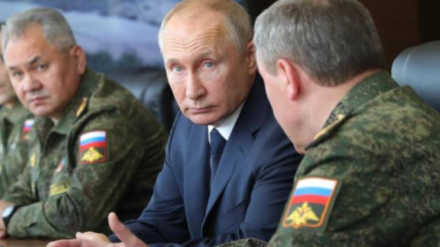 “İstəsəm, Kiyevi iki günə tutaram” - Putin Ukrayna Prezidentini 2014-cü ildə də hədələyibmiş...