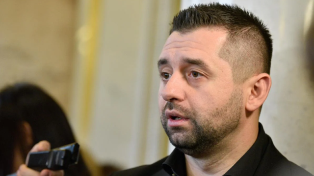 Rusiya ilə sülh müqaviləsinin imzalanması bir şərtlə mümkündür - Araxamiya