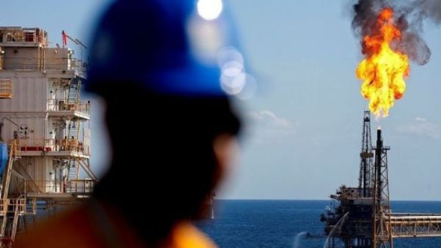 Rusiya dost olmayan ölkələrə qazı rublla satacaq