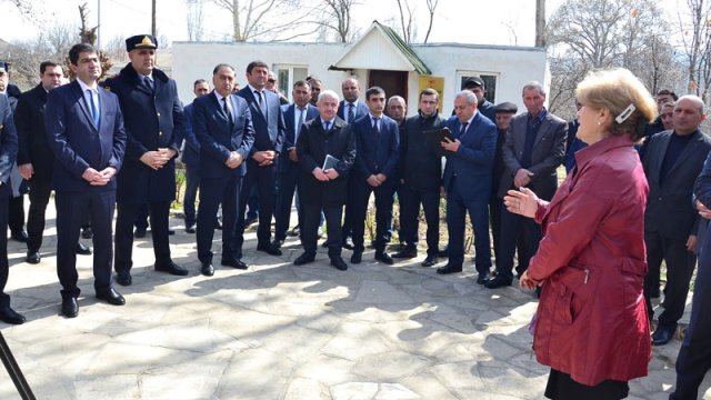 Seymur Orucov Ermənistanla sərhəddə Tatlı kəndində vətəndaşlarla görüşdü