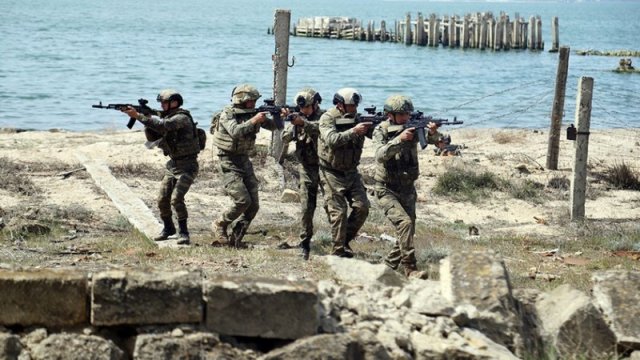 Hərbçilərimiz terrorçuların zərərsizləşdirilməsi üzrə tapşırıqları icra etdi - VİDEO - FOTO