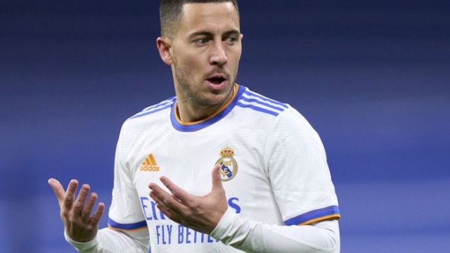 Hazard Londona qayıdır